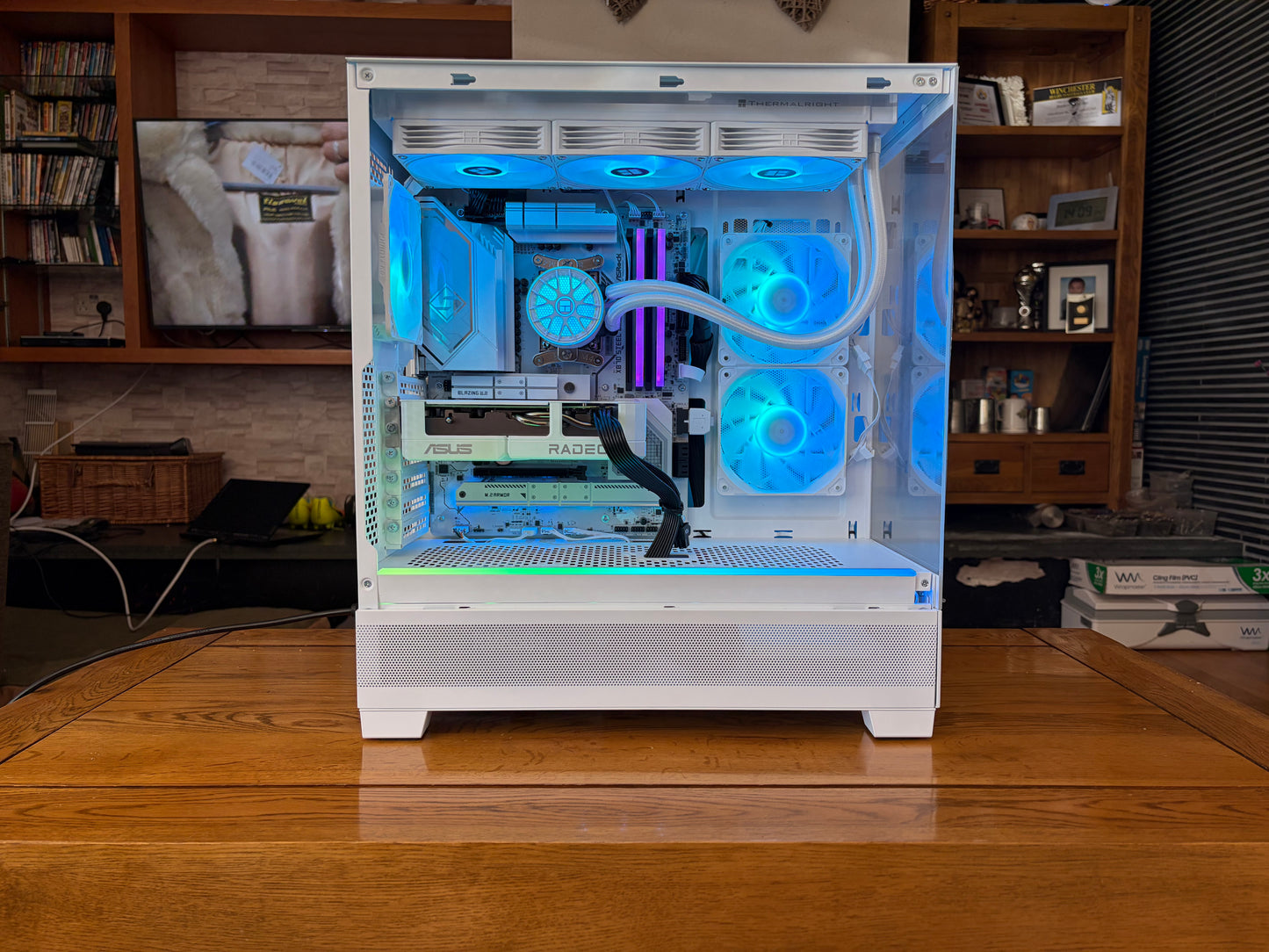 High End Gaming Pc- RX 9060 XT 16GB, Ryzen 7 7800X3D, 32GB DDR5, 2TB M.2 SSD
