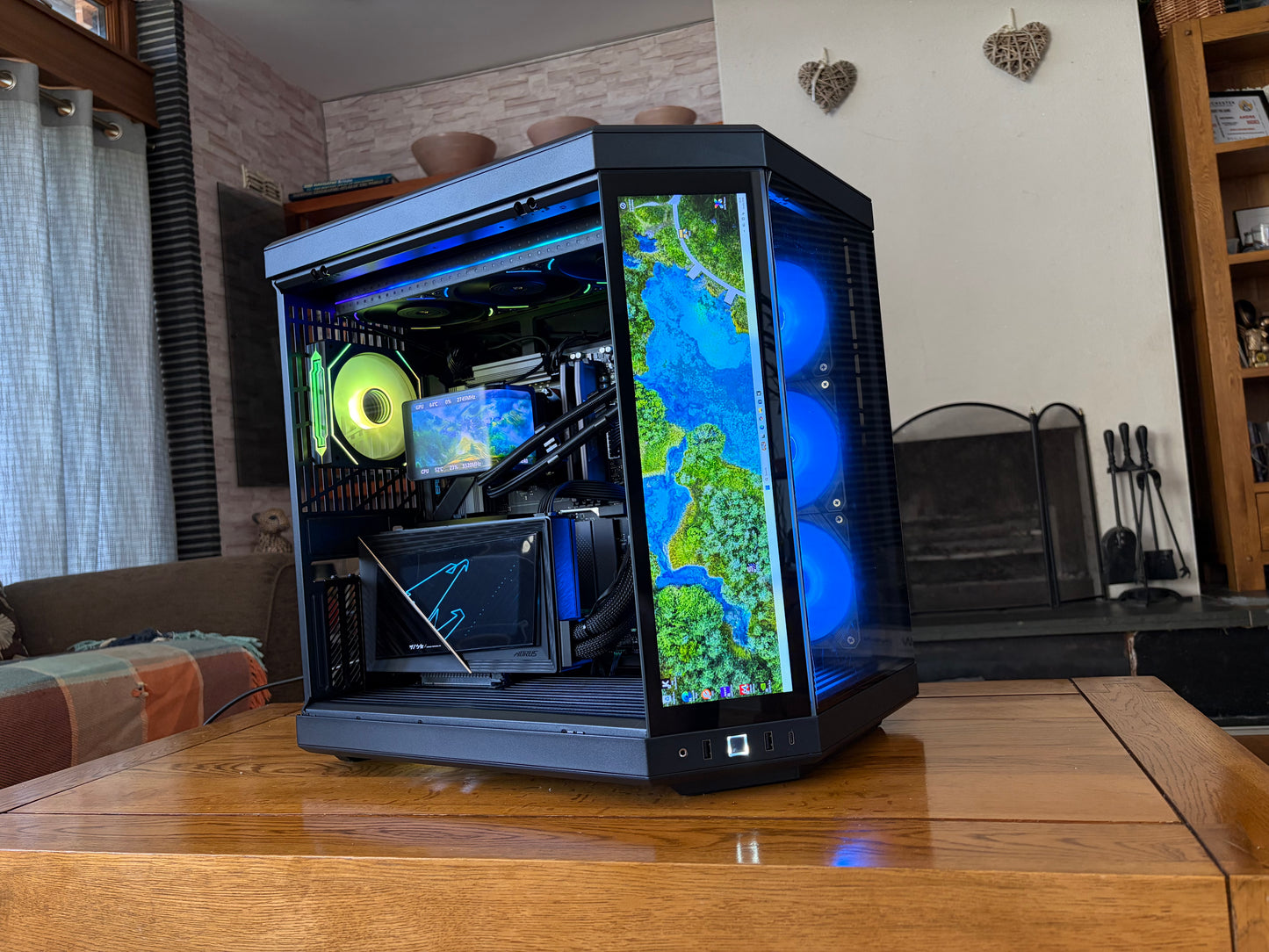 Ultimate Gaming Pc- Rtx 5090 32GB, Ryzen 9 9950X3D, 64GB DDR5, 4TB M.2 SSD